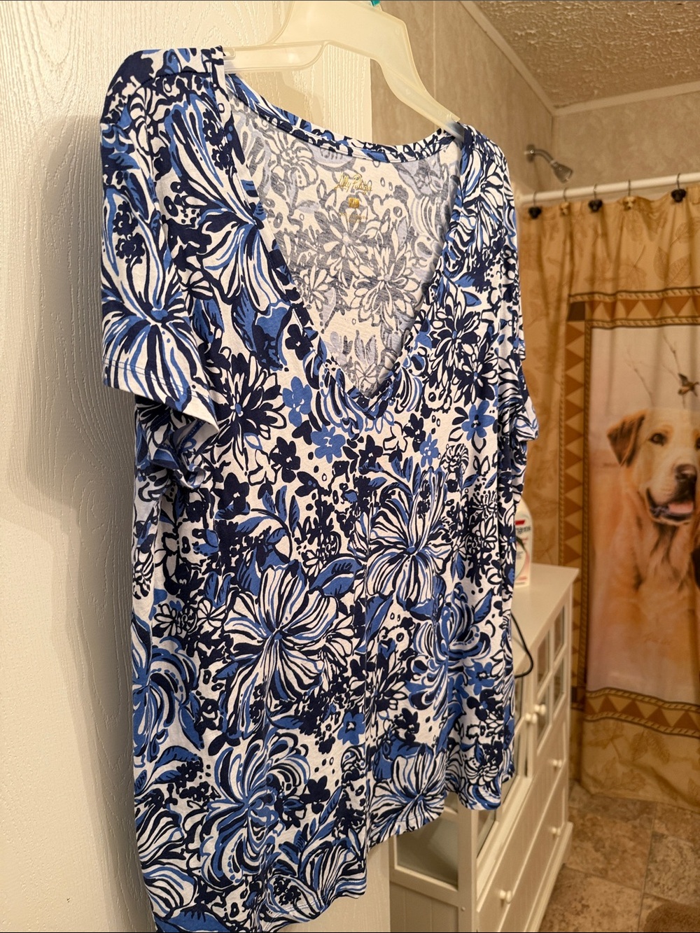 Lilly Pulitzer Blue & White Floral V-Neck Short Sleeve Tee